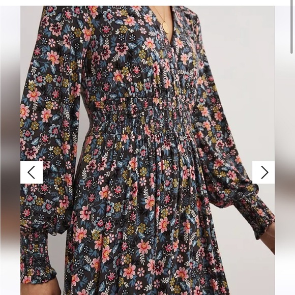 VEUC boden v-neck smocked dress gray floral - Picture 2 of 13